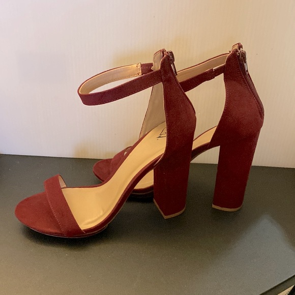 Women's High Chunky Heel Buckle Ankle Strap Sandals - Picture 9 of 9